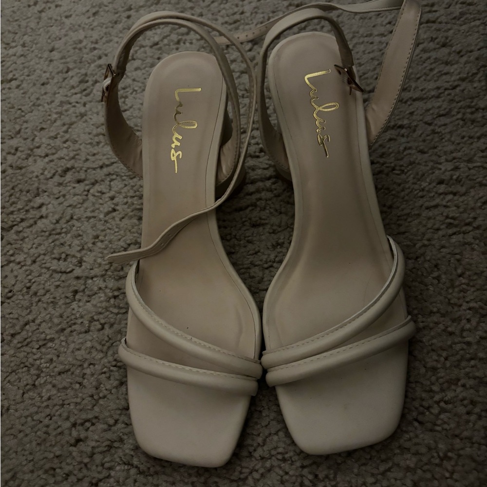 Nude Lulus Round Block Heels
